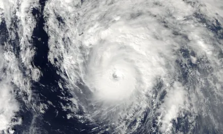 Could the recent hot Calima winds in The Canaries be connected to the mid-atlantic hurricane headed for ireland?