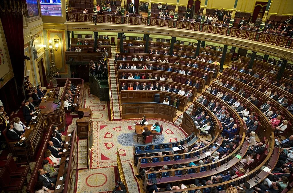 Spanish political parties move to curb unpaid overtime