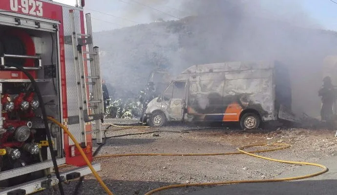 Another fire, thought deliberate, destroys 4 vehicles near Las Palmas.  Suspect sought