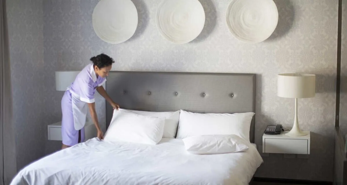 Gran Canaria hotel cleaner arrested for stealing watches, jewelry and money from at least two rooms