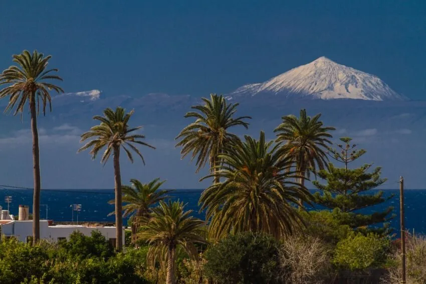 Snowy peaks in paradise immortalised by the founder of GranCanaria info