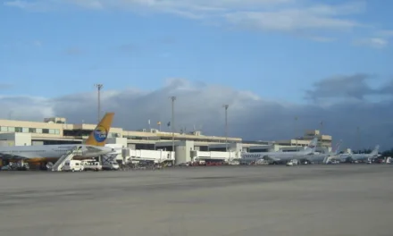 3 tourists from UK arrested for verbal aggression and abuse aimed at 2 other travelers