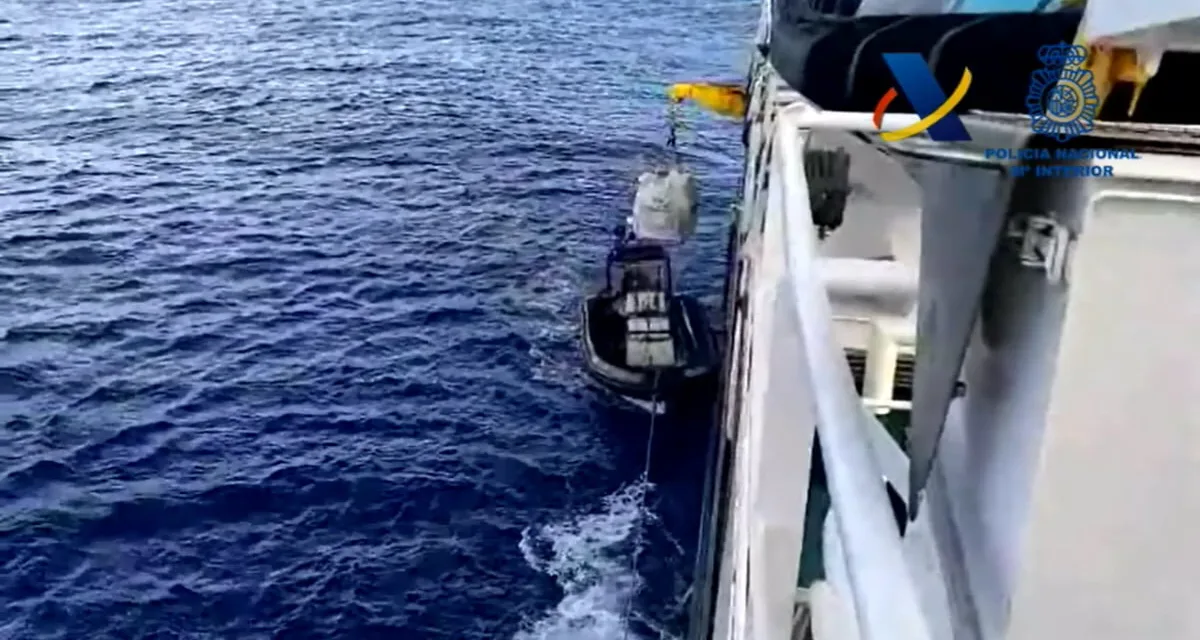 1,850 kilos of cocaine intercepted near the Canary Islands