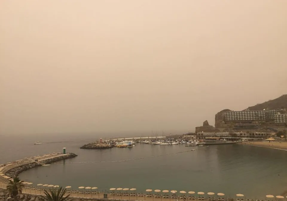 Gran Canaria Weather: Hot desert air meets a humid storm front likely to bring thunder and lightening