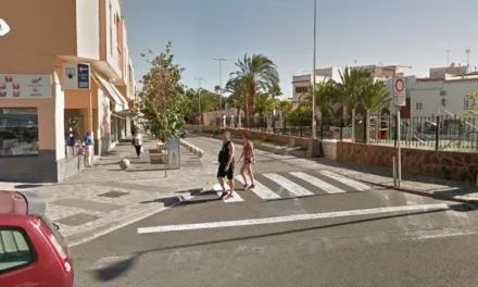Newsbrief: A man in critical condition after falling from a ladder in San Fernando de Maspalomas