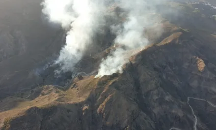 Fire in Fataga sparks major alert and rural hotel evacuation