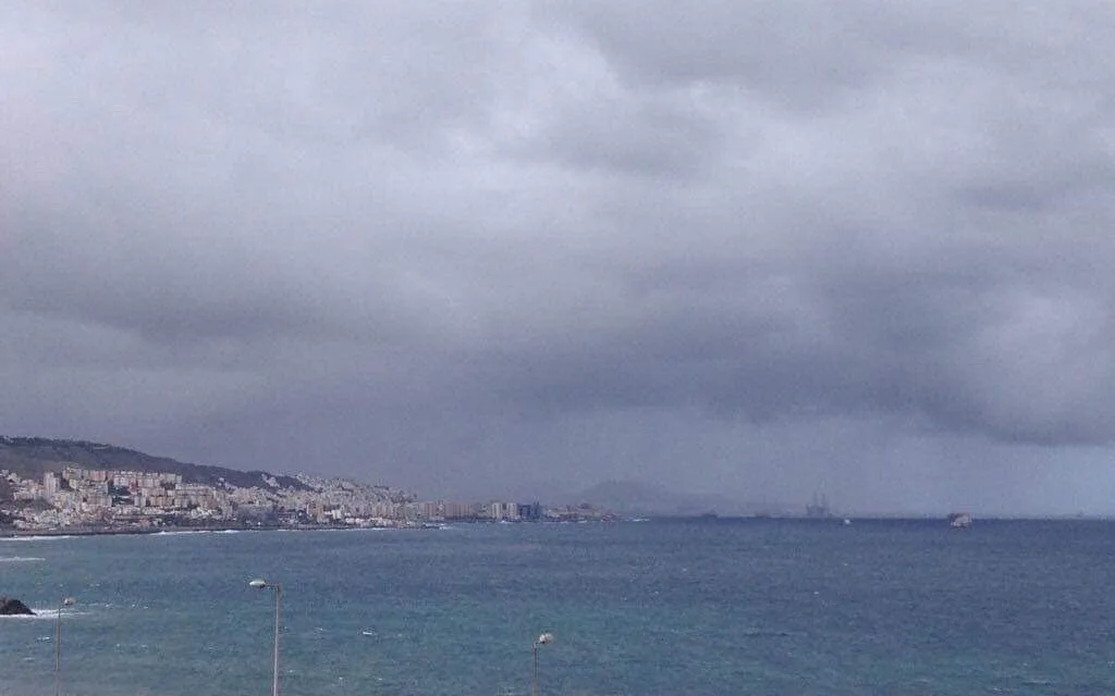 Gran Canaria Weather: A little bit of a wet start to the weekend, rain a little heavier on the north, clearing into Sunday