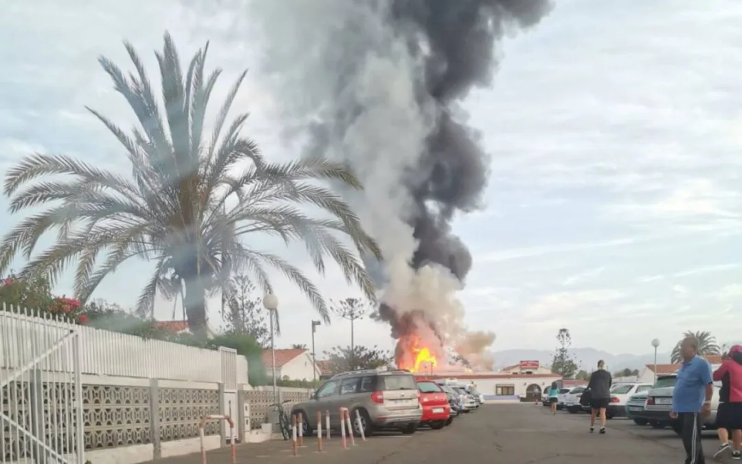 Fire in Playa del Inglés ´Los Arcos´