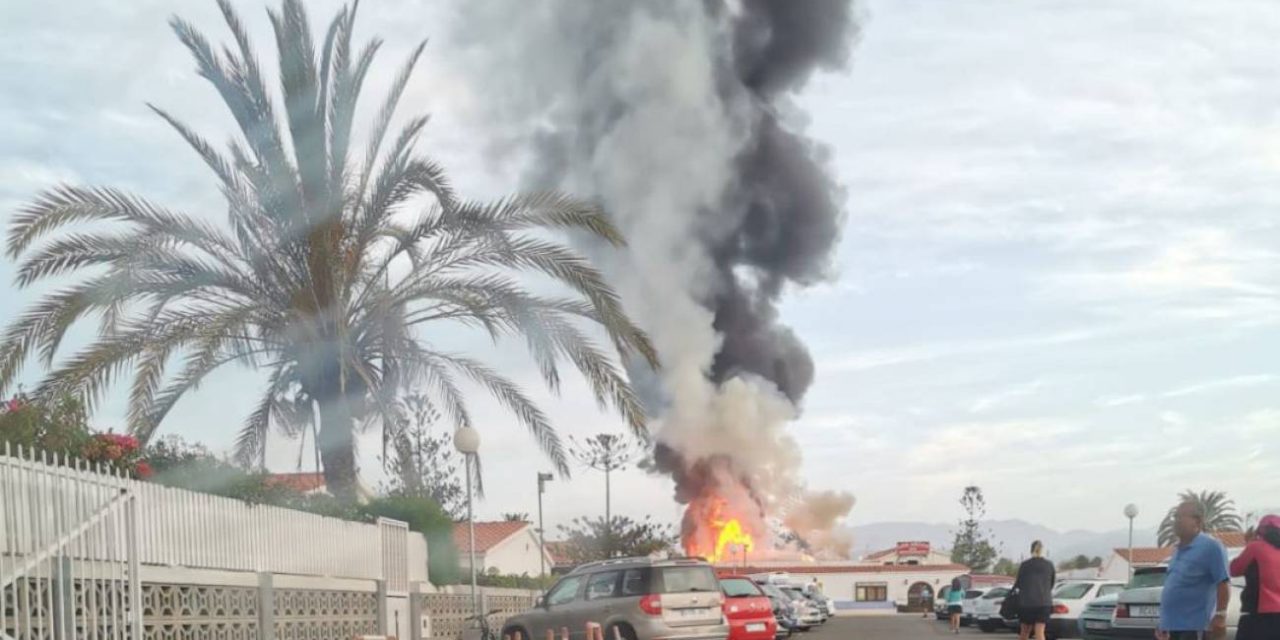 Fire in Playa del Inglés ´Los Arcos´