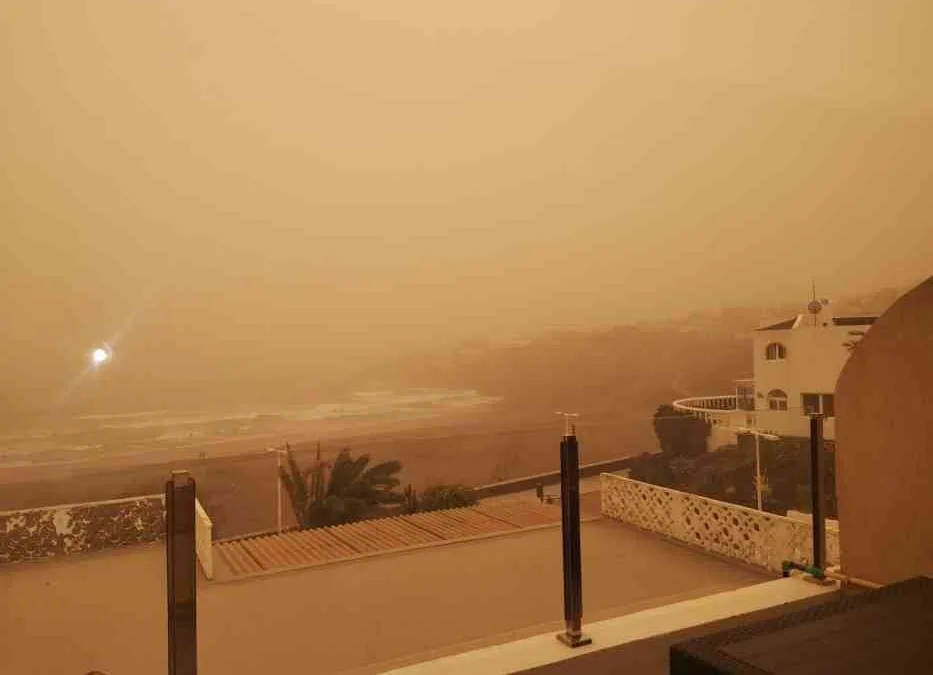 Calima and Wind to continue for another few days, with possibility of rain showers to follow