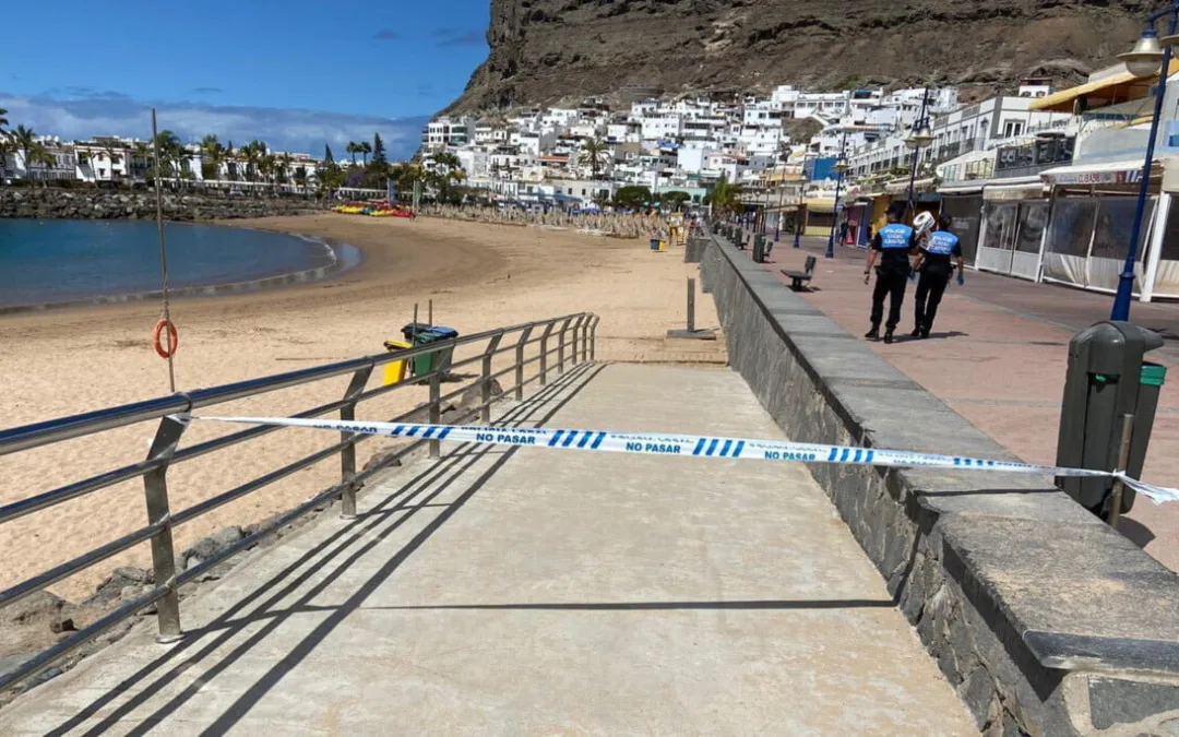 Canaries face prospect of empty beaches for Springtime as UK confirms non-essential international travel ban