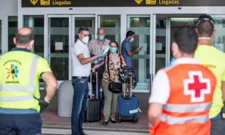 A clear example of early detection: thirteen quarantined after flight to Lanzarote with COVID-19 passenger, a second passenger also has symptoms