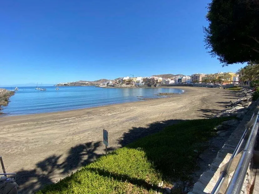 Mogán opens the beaches for sports and walks
