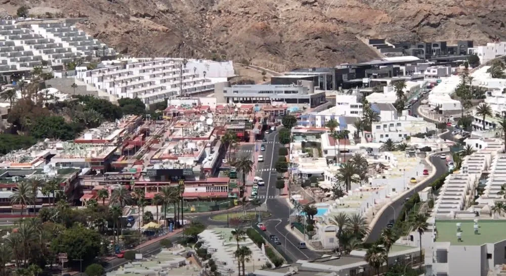 Ayuntamiento de Mogán Town Hall fines five bars €15k each