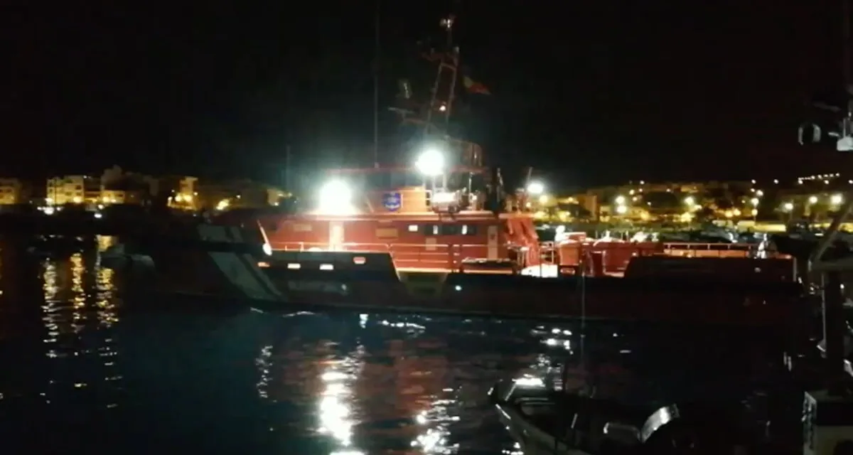 47 migrants rescued 10 miles south of Gran Canaria, all of sub-saharan origins