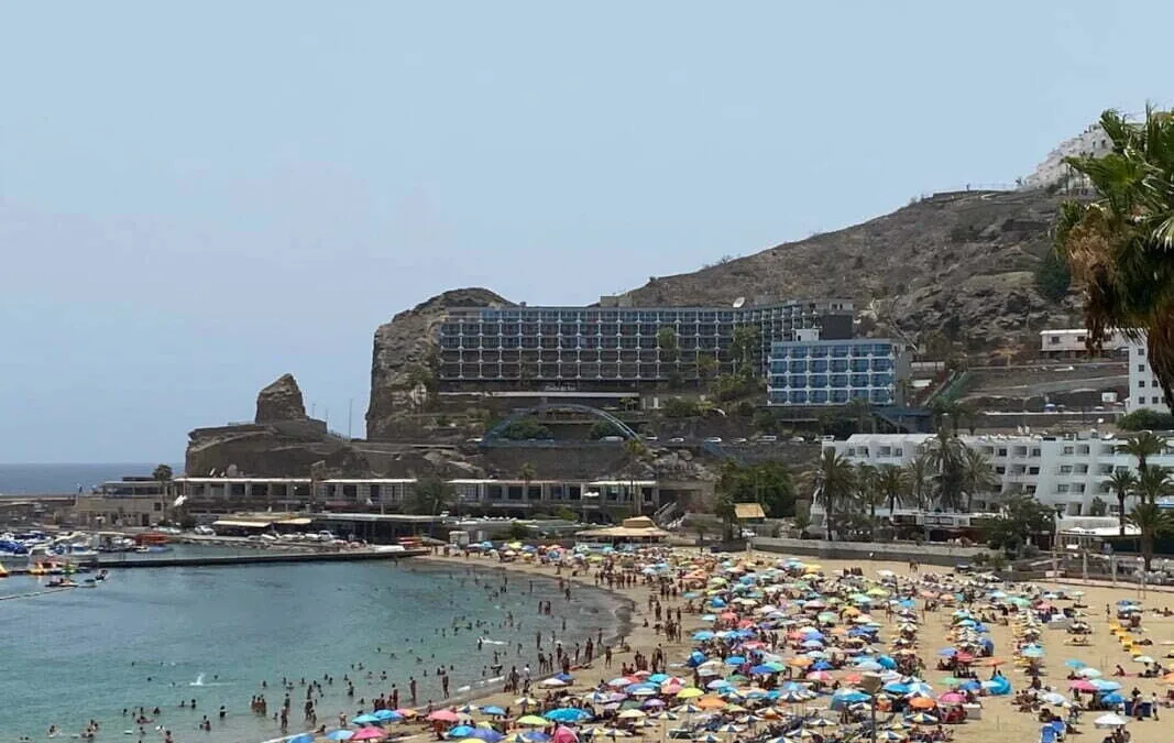 UK hope to allow travel to Canary Islands as first Spanish destination so far expected on the “Green List”