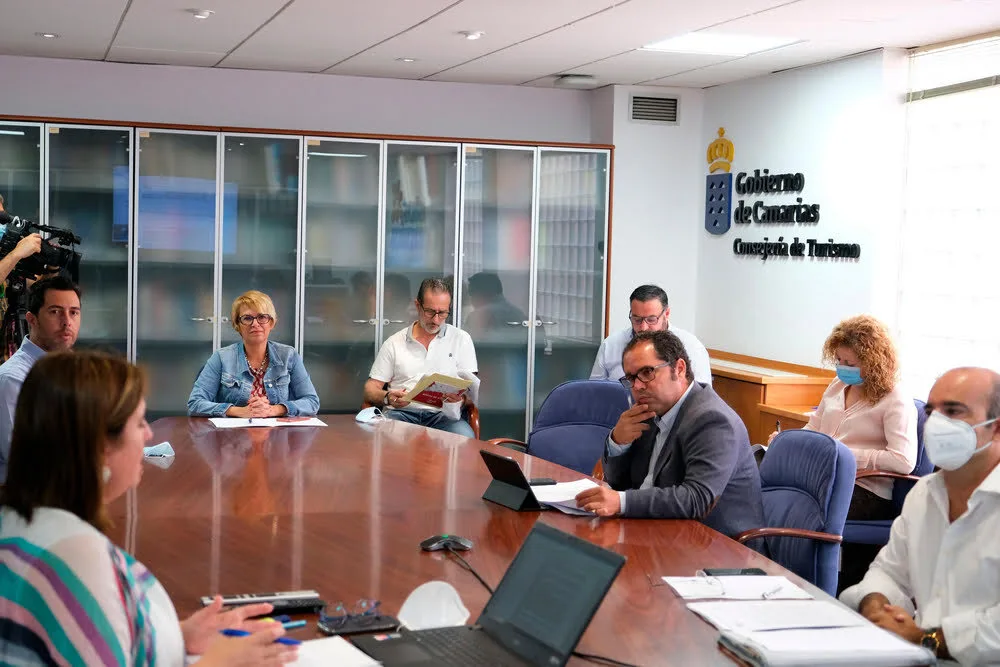 Canary Islands COVID prevention guide for hotels agreed by employers and unions 