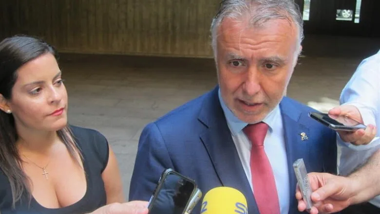 Canary Islands safe and direct air corridors to the United Kingdom