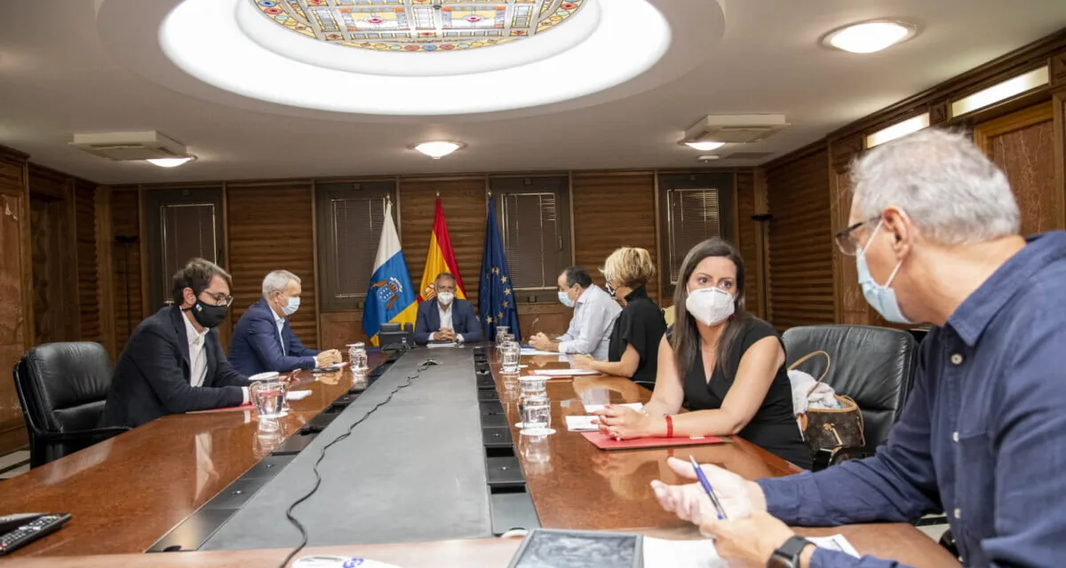 Masks mandatory everywhere: Canary Islands restricts nightlife despite lowest number of infections in Spain