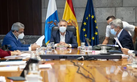 Canary Islands decree fines for failing to comply with COVID-19 prevention measures
