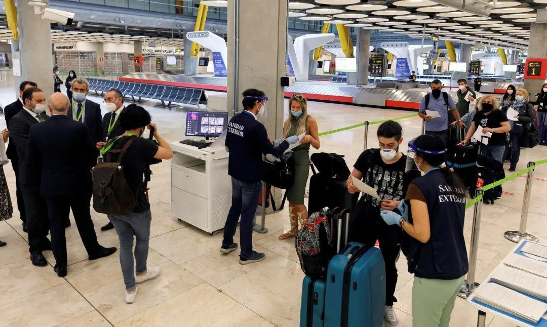 Anyone travelling to The Canaries, even from mainland Spain, must now have a negative COVID-19 test result carried out in the 72 hours prior to arrival