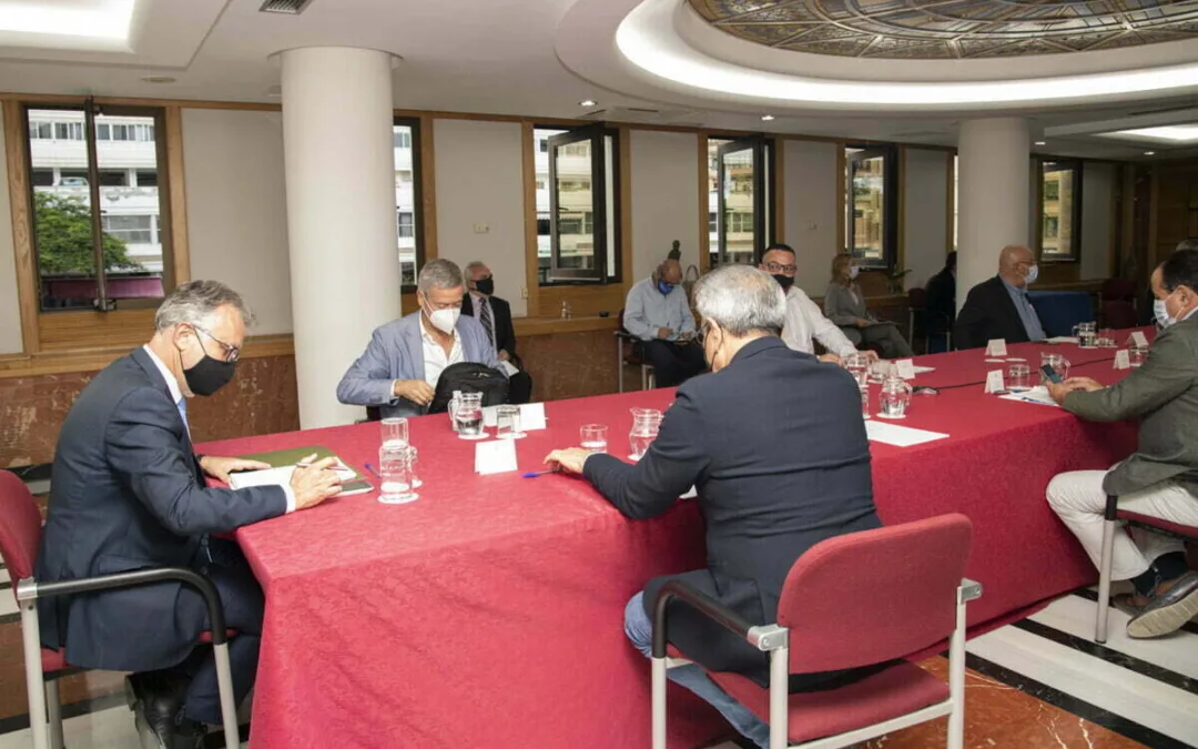 Canary Islands first region in Spain to approve COVID test results certification for tourists