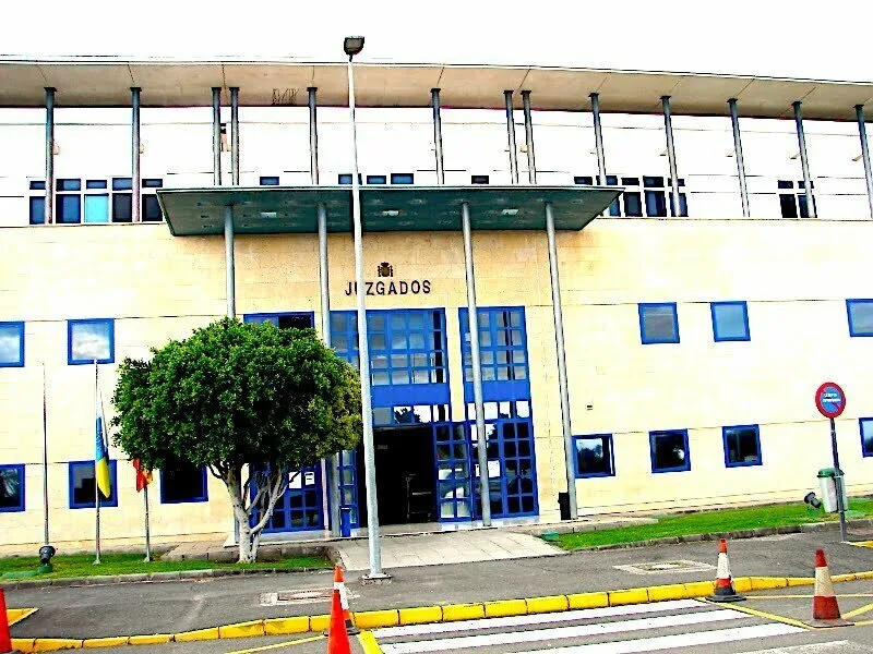Two Spanish nationals charged with assault, causing minor injuries, and released before preliminary hearing on Tuesday