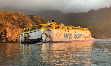 Stranded Fred Olsen ferry, the Bentago Express, spends fifth day aground at Agaete harbour