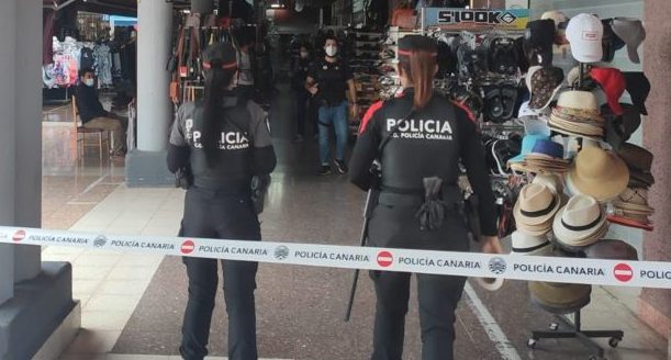 Suspected counterfeit merchandise worth €2.5 million seized from Yumbo shopping centre in Playa del Inglés
