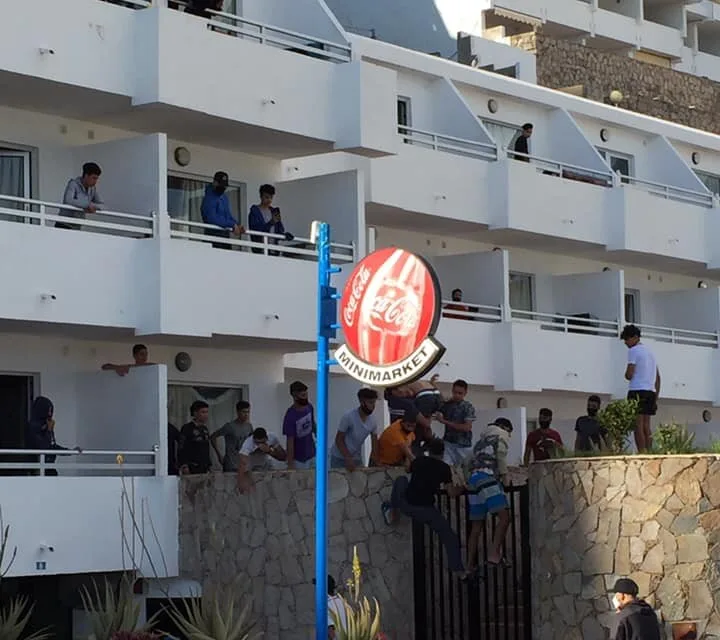 Some evidence of alcohol and drug use among the youths of Puerto Bello, nothing more serious currently, the priority now is to relocate them.