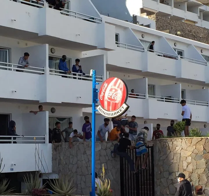 Some evidence of alcohol and drug use among the youths of Puerto Bello, nothing more serious currently, the priority now is to relocate them.