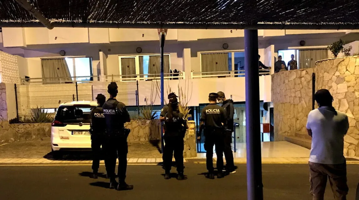 Adult male imprisoned for causing significant damage to tourist apartments in Puerto Rico de Gran Canaria, after pretending to be a child