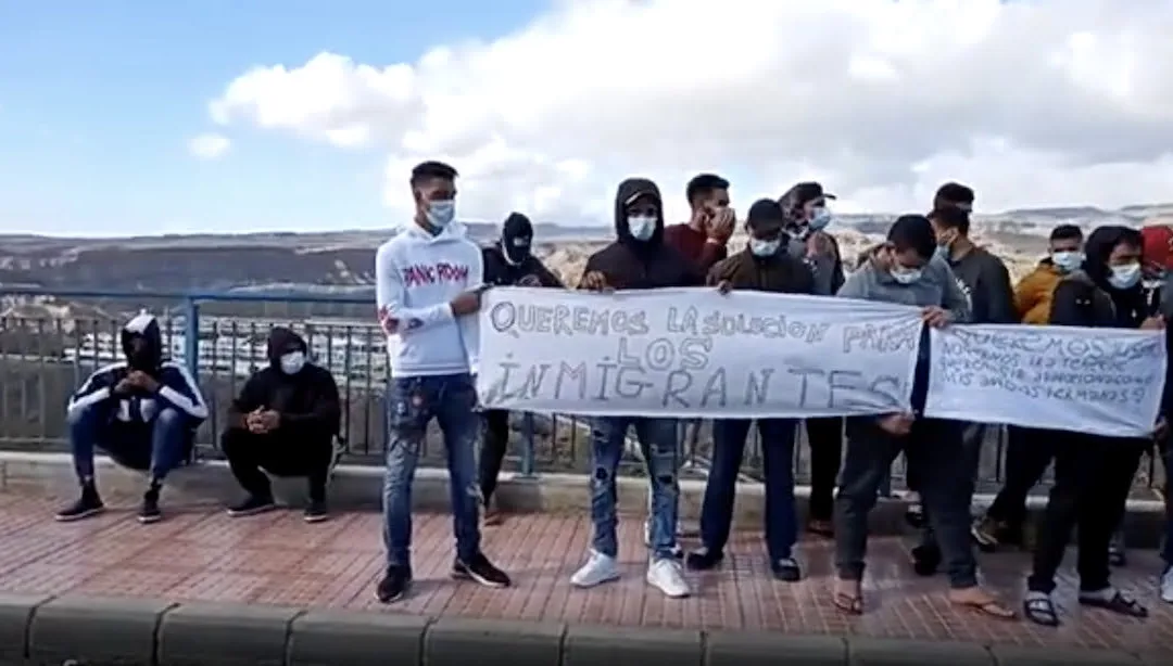 A second migrants protest took place on Saturday afternoon demanding  “solutions for migrants”