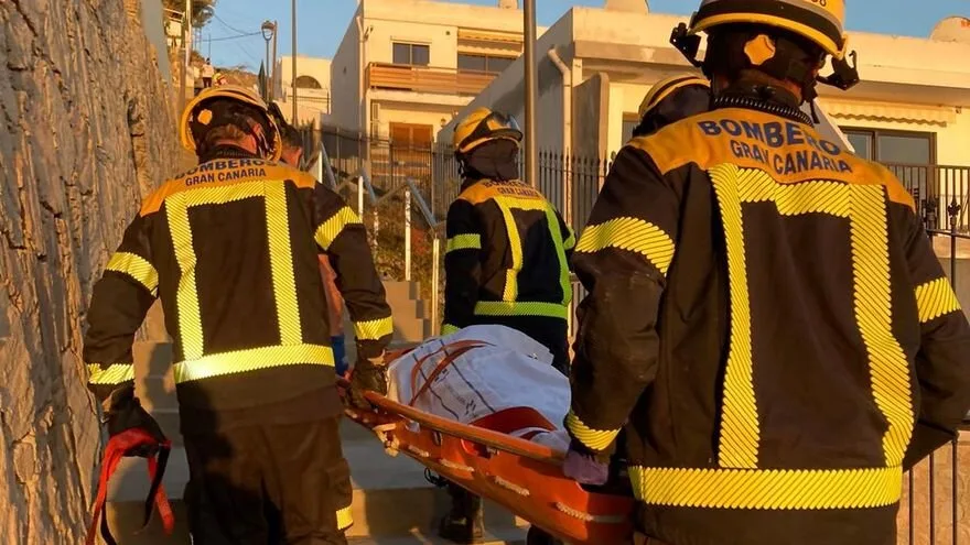 Balcony fall on Gran Canaria, 58-year old man in Patalavaca taken to hospital with head injuries