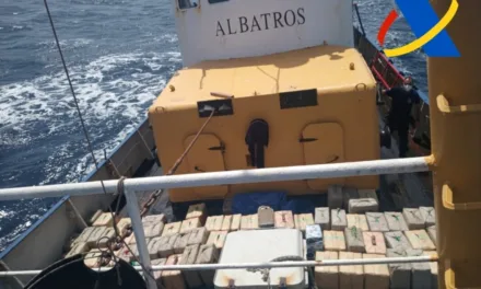 Operation ‘Avio’ Spanish Tax Agency “Aduanas” intercept fishing boat carrying 18,000 kilos of hashish south of the Canary Islands