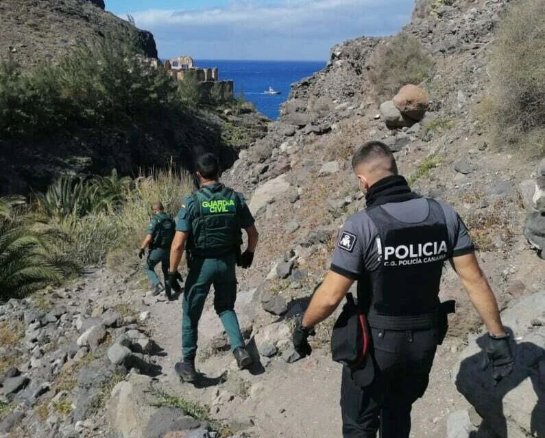 GüïGüí Mushroom Party: Guardia Civil and Policia Canaria launch joint operation to catch beach partiers high on hallucinogenic fungi, and without masks