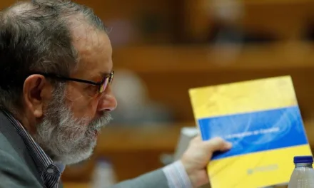 “An unprecedented emergency” Spain’s Ombudsman demands that the Interior Ministry not prevent the departure of migrants from the Canary Islands