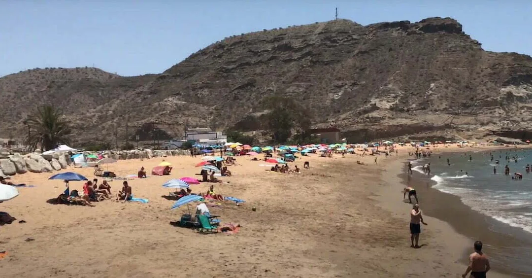 British holidaymakers can now fly to Canary Islands, and the rest of Spain, without tests