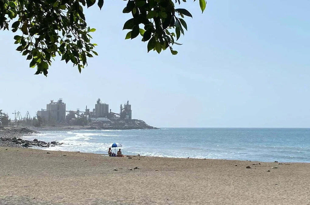 Sand & Limestone, the El Pajar dilemma: More tourism facilities for the south, or protection of an important industry and an authentic community history