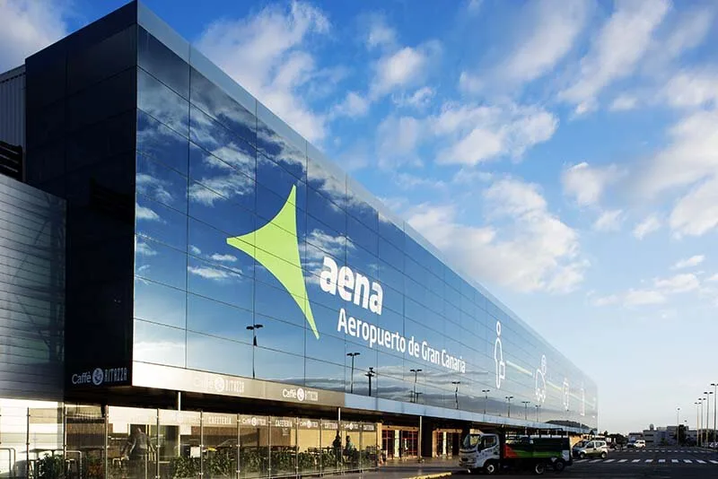 British Resident Dies After Falling Through Hole at Gran Canaria Airport Parking Area