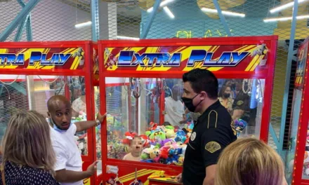 Child rescued from leisure centre arcade machine in Maspalomas