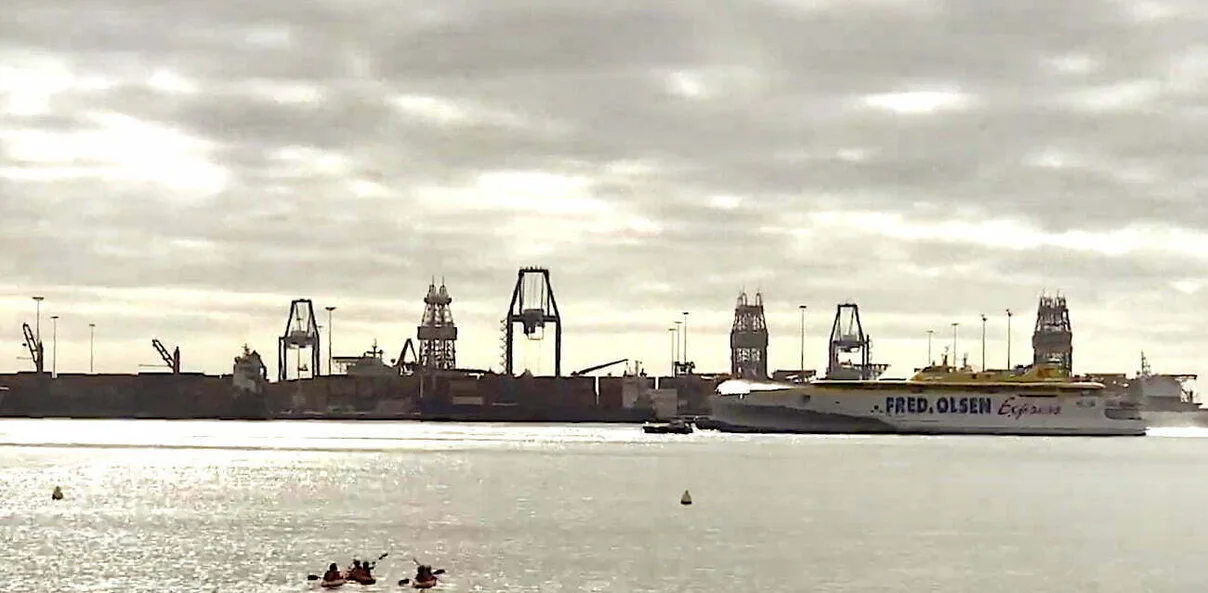 Spanish Transport strike seriously threatens produce cargos headed for Canary Islands