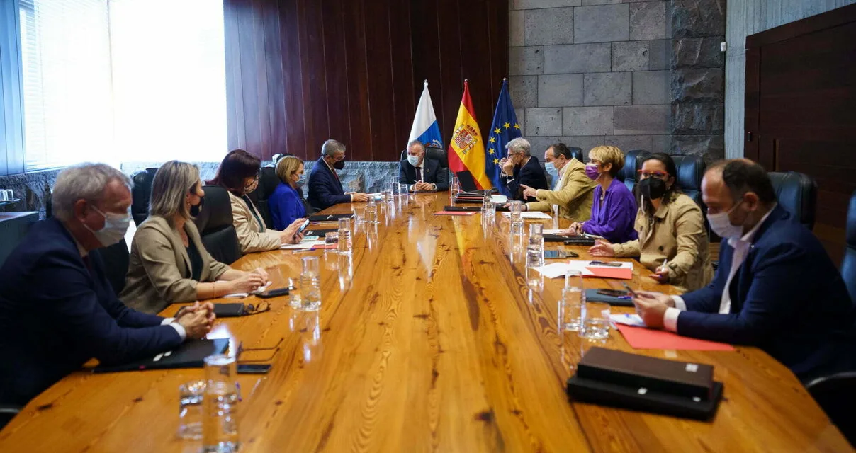 Canary Islands continue de-escalation, returning to 100% capacity in general, for hospitality, sports and culture