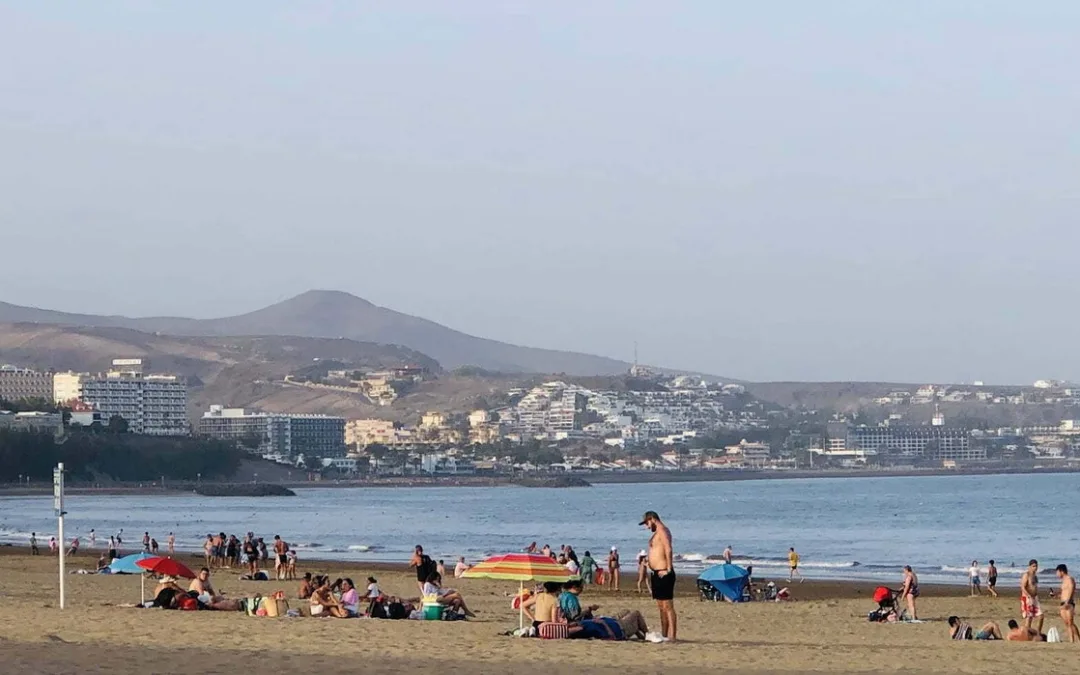 Canary Islands exceeds a monthly total of one million tourists for the first time following the start of the pandemic