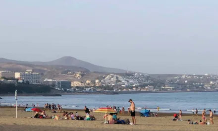 Canary Islands exceeds a monthly total of one million tourists for the first time following the start of the pandemic