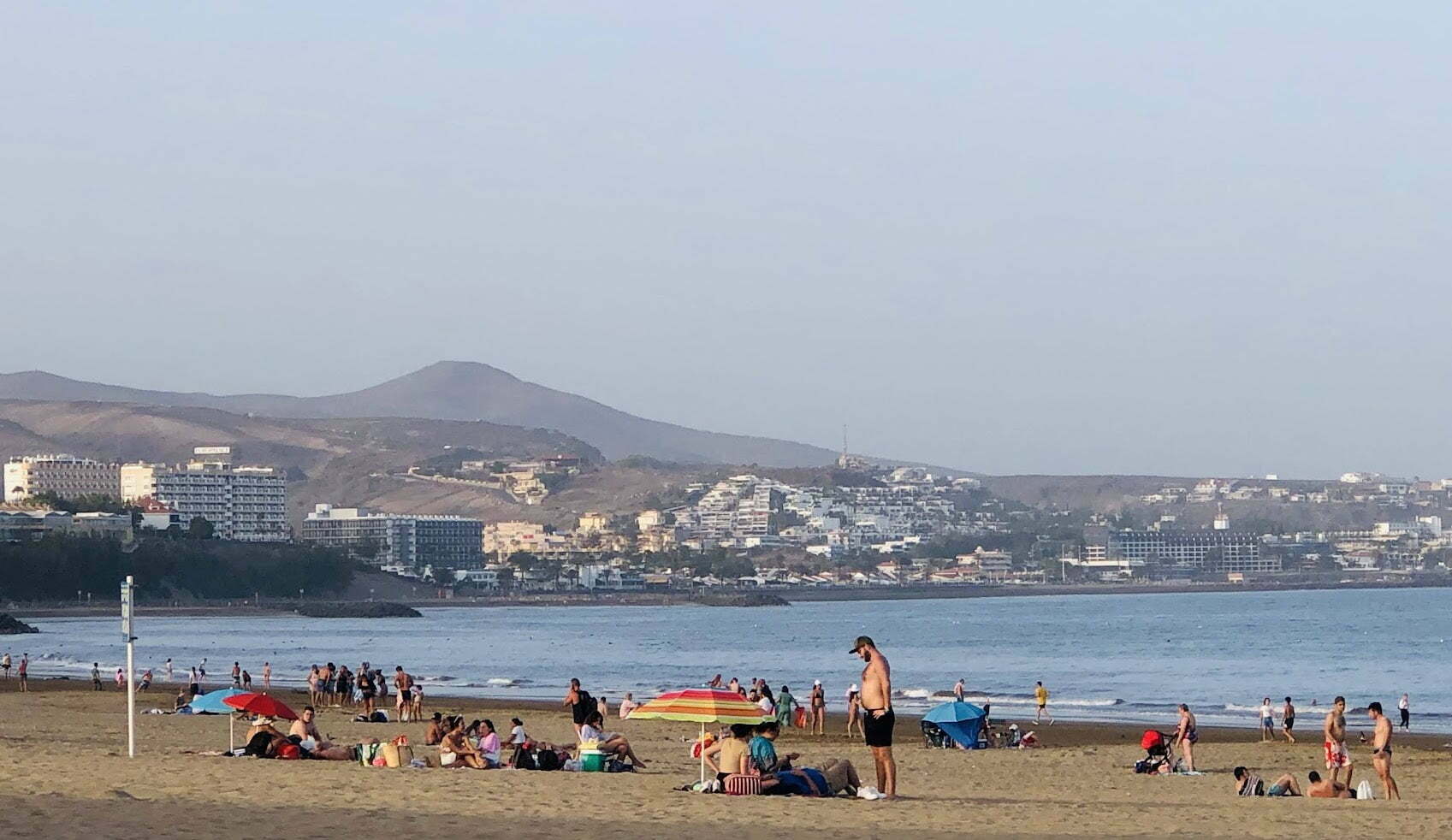 Canary Islands exceeds a monthly total of one million tourists for the first time following the start of the pandemic