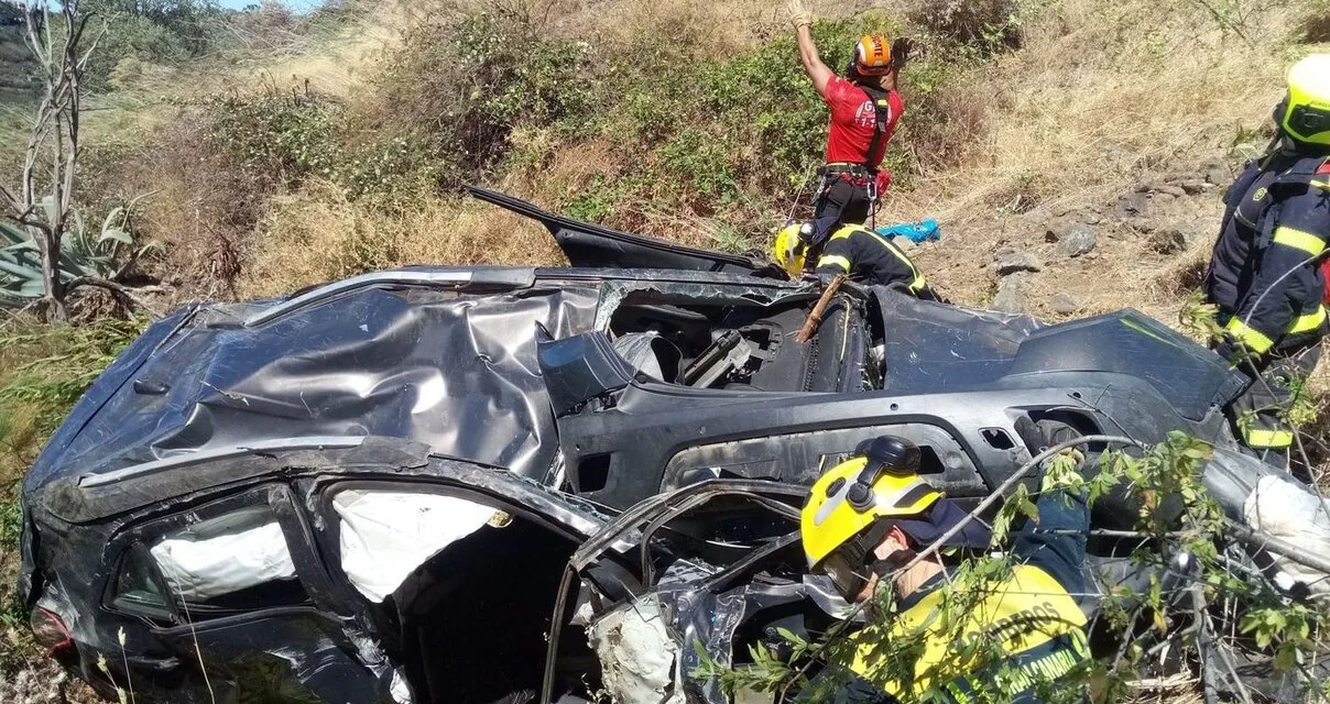 Driver critical after leaving mountain road and rolling into 80m deep ravine
