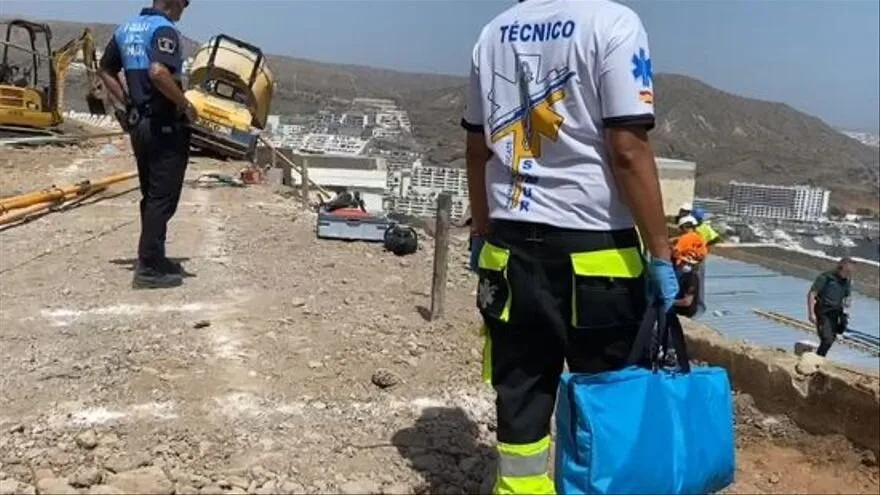 Tragedy in Puerto Rico de Gran Canaria as workers trapped following a hotel wall collapse, at least one dead