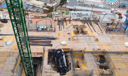 Meanwhile, in Las Palmas: Taxi driver escapes injury after crashing into building site from the air