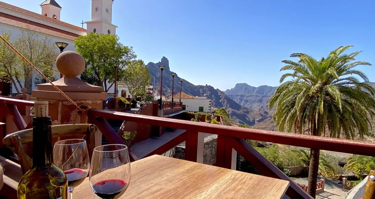 Record tourist arrivals to The Canary Islands, though Gran Canaria lags behind in the recovery